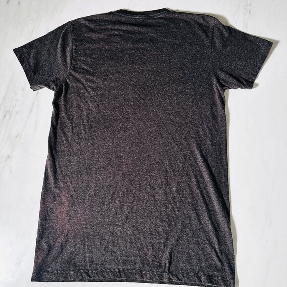 Gears of War Gray T-Shirt - Front Graphic Skull Gear - Size Small - Microsoft - Picture 4 of 7